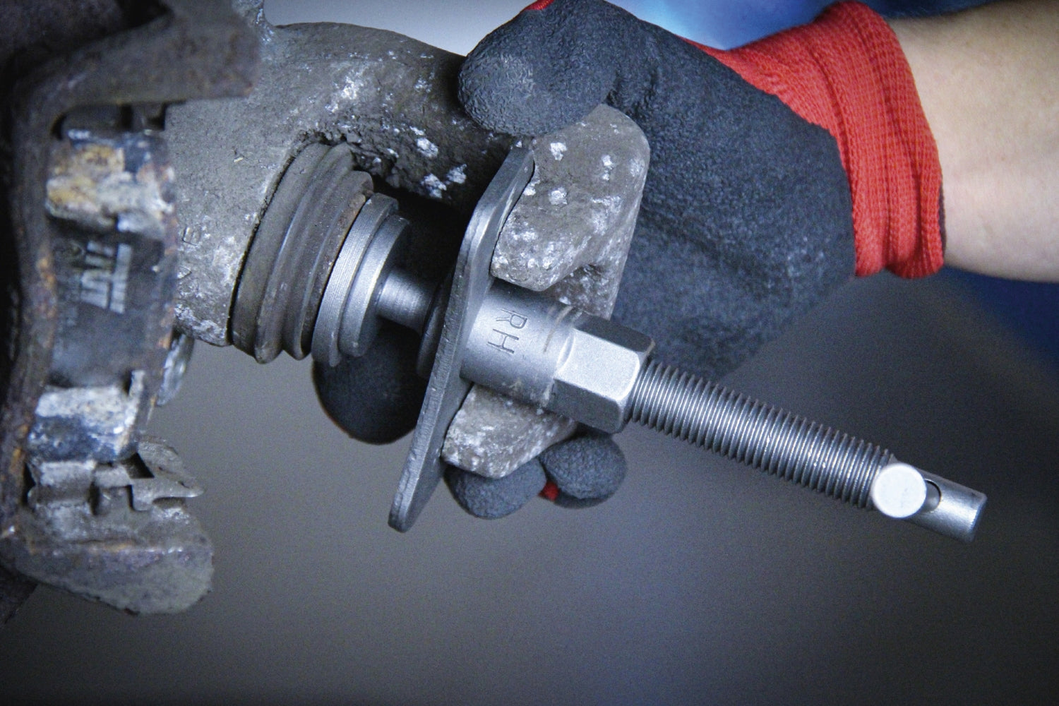 BGS DIY 1110 Bremskolbenrückstellsatz 18 teiliger Satz mit 2 Spindeln links/rechts