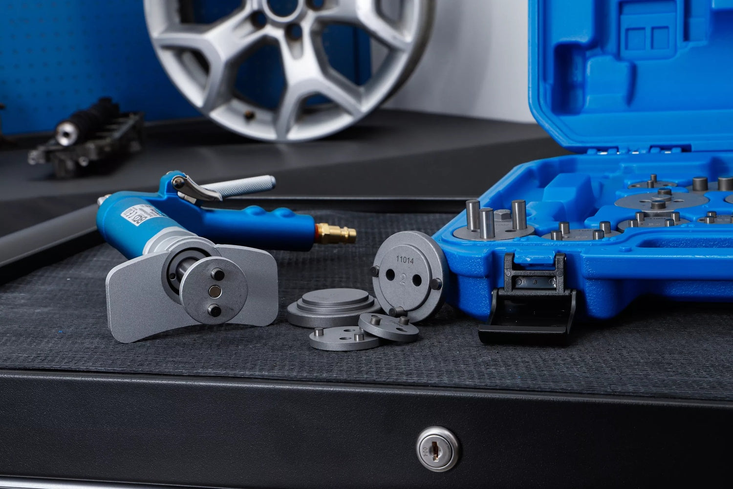 BGS 1114 Satz Rückstellwerkzeug für Bremskolben pneumatisch 22 teilig