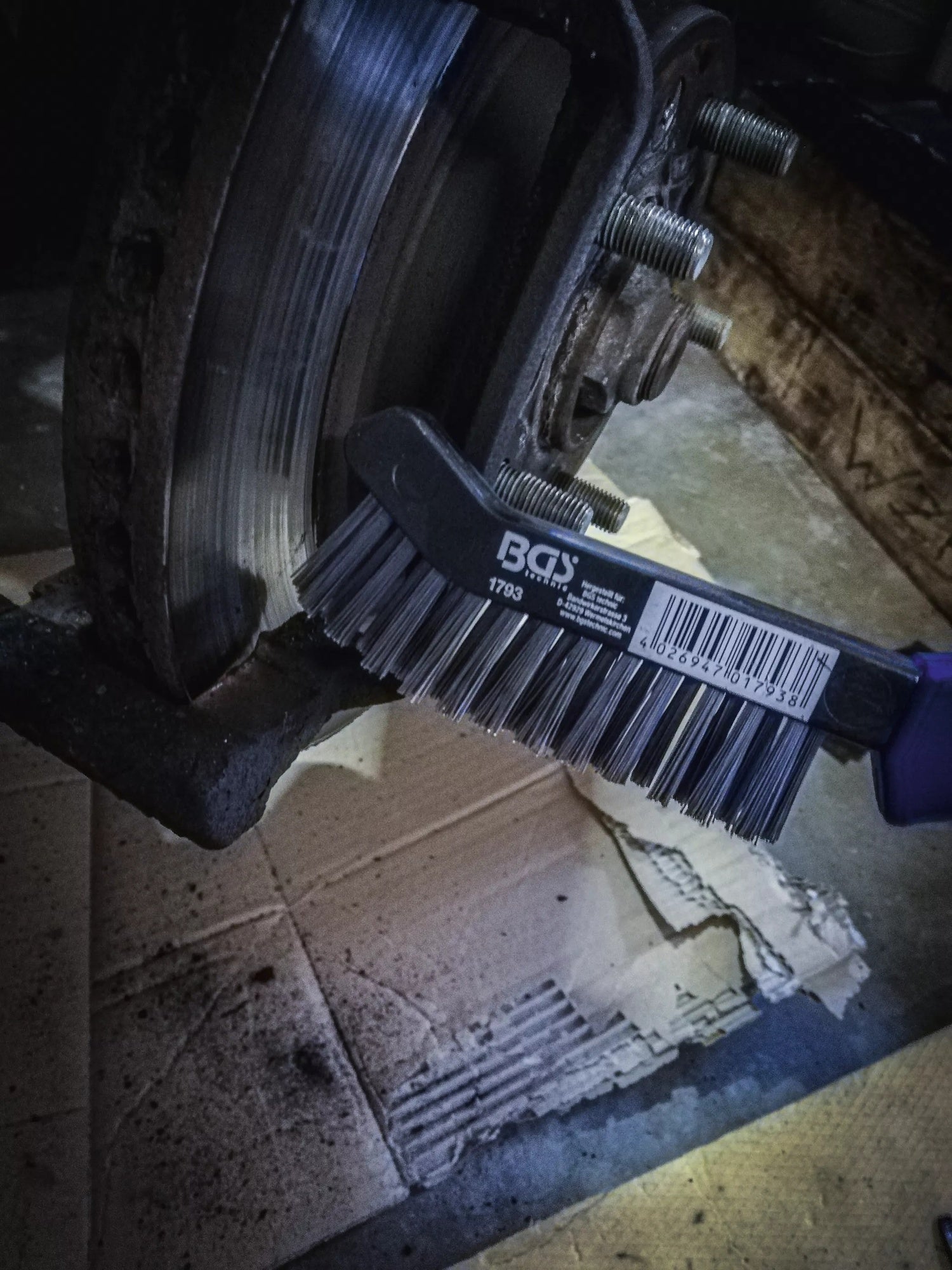 BGS 1793 Drahtbürste für Bremssättel zum Reinigen - extra schmal