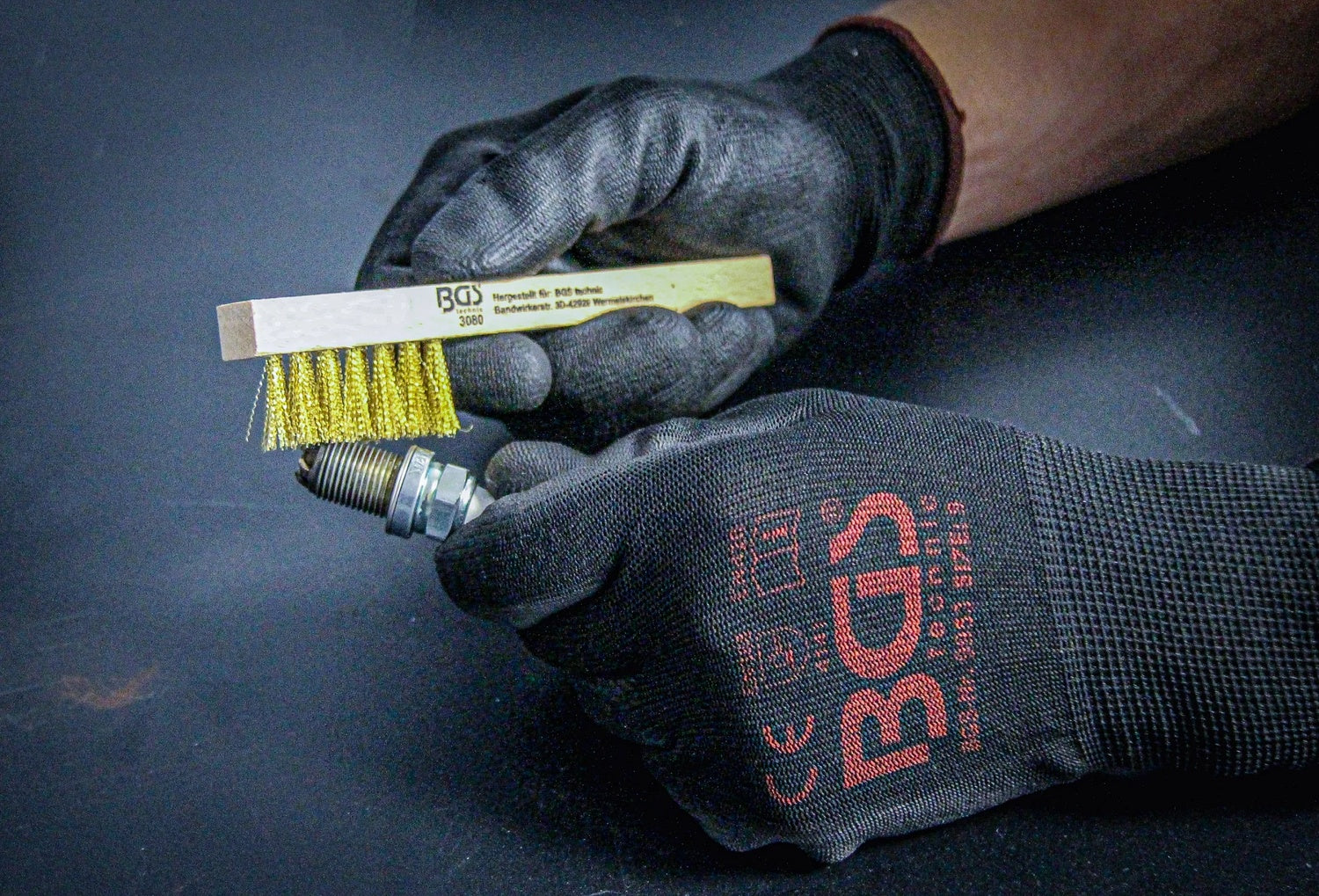 BGS 3080 Bürste für Zündkerzen Reinigung Länge 140mm