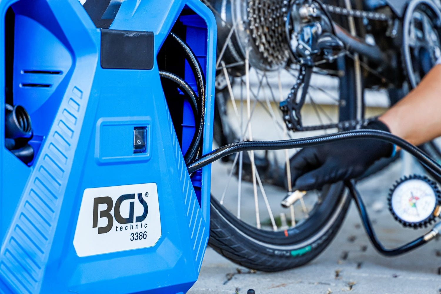 BGS 3386 Mobiler Druckluft Kompressor Druckluftpistole Manometer