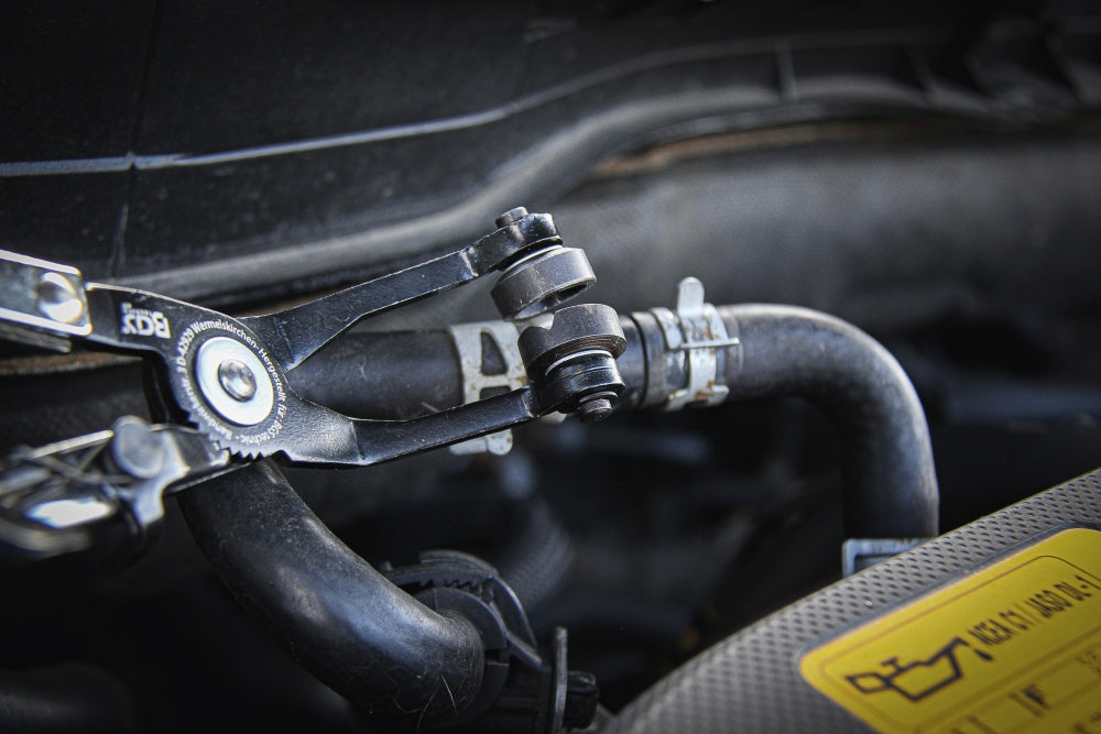 BGS 477 Schlauchklemmenzange abgewinkelt mit Ratschenfunktion Länge 220mm