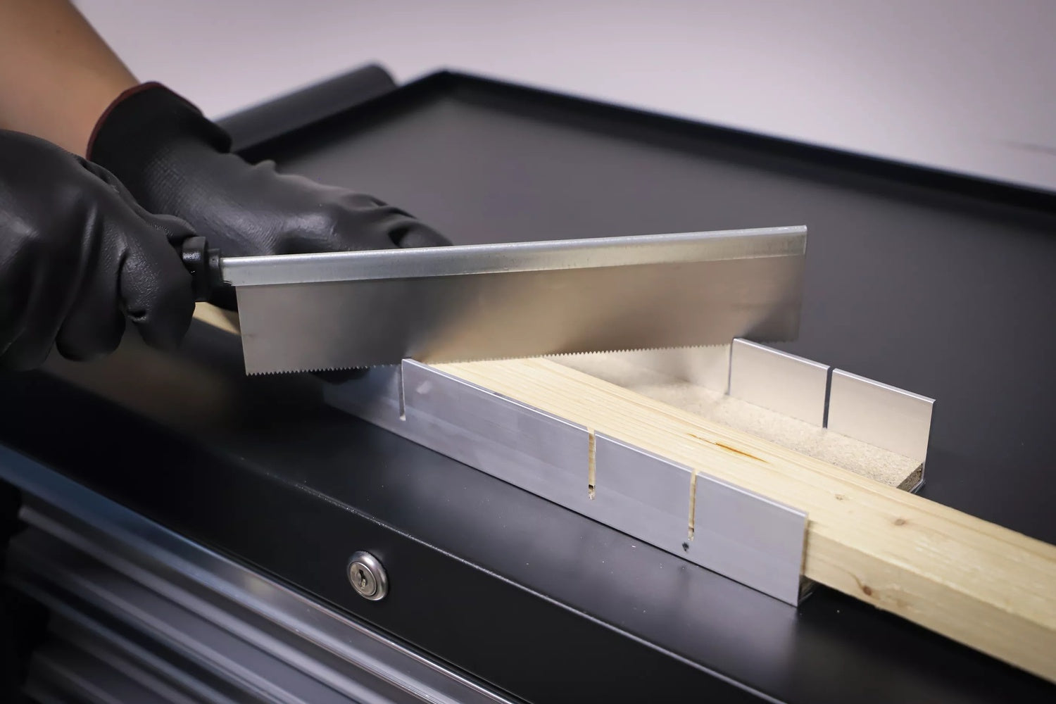 BGS 50865 Gehrungslade aus Aluminium 245 x 106 x 44mm