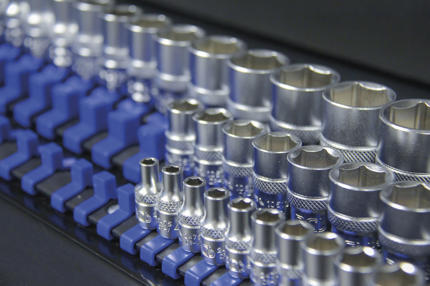 BGS 6871 Aufsteckschienen Set für Steckschlüsseleinsätze mit 80 Clips für Einsätze 6,3mm (1/4") 10mm (3/8") 12,5mm (1/2")