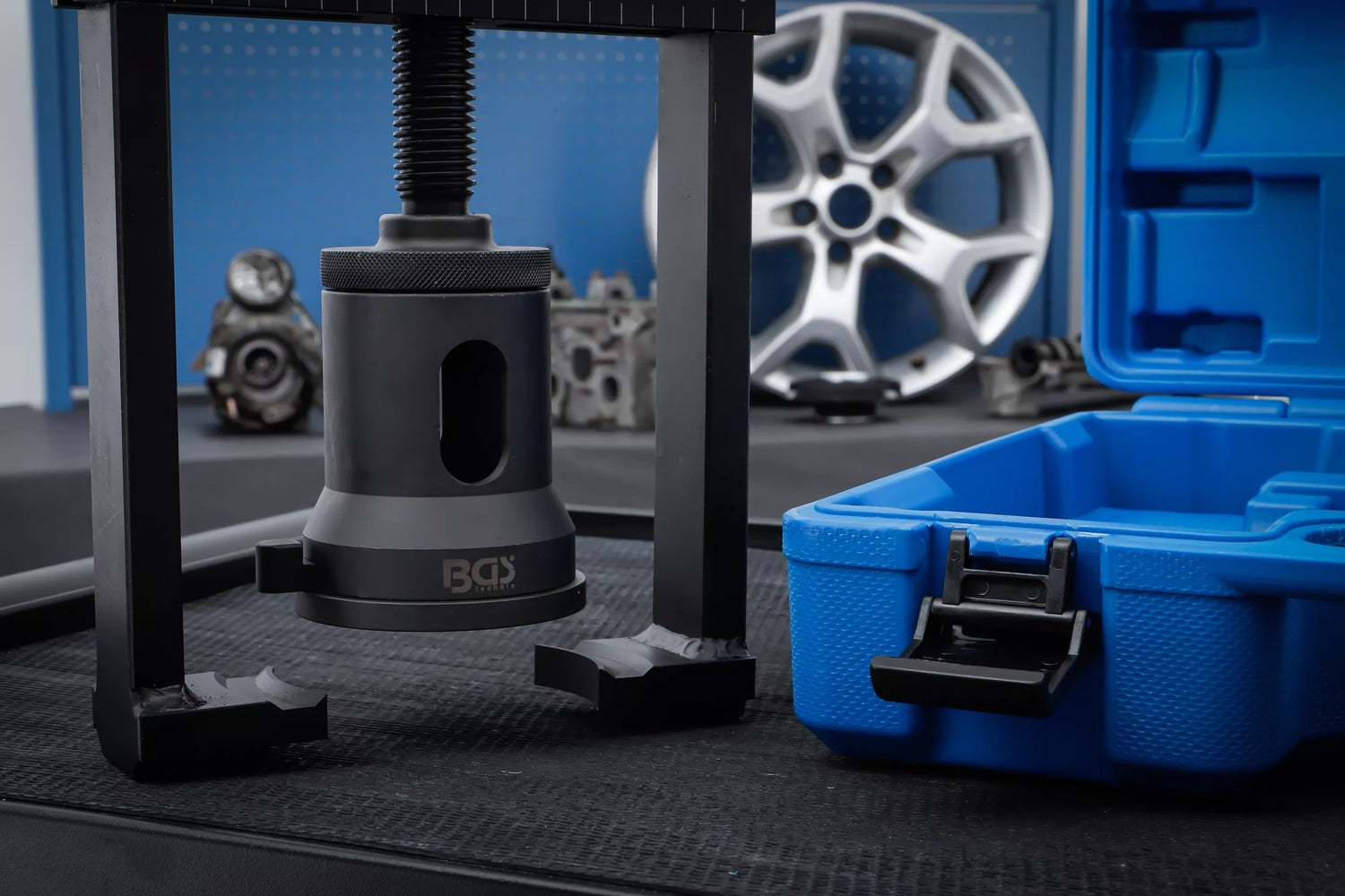 BGS 6890 Werkzeug für Längslenkerbuchsen für Honda