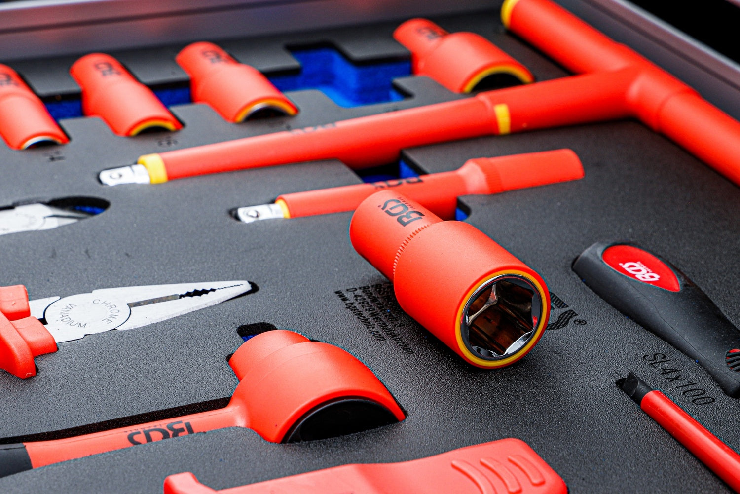 BGS 70218 VDE Satz Steckschlüssel Nüsse Antrieb Innenvierkant 10mm (3/8")