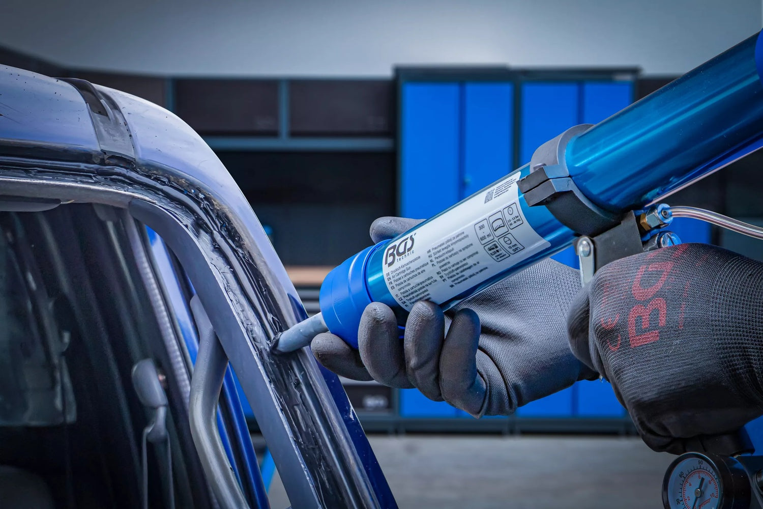 BGS 70336 Druckluft Kartuschenpistole mit 8 verschiedenen Düsen