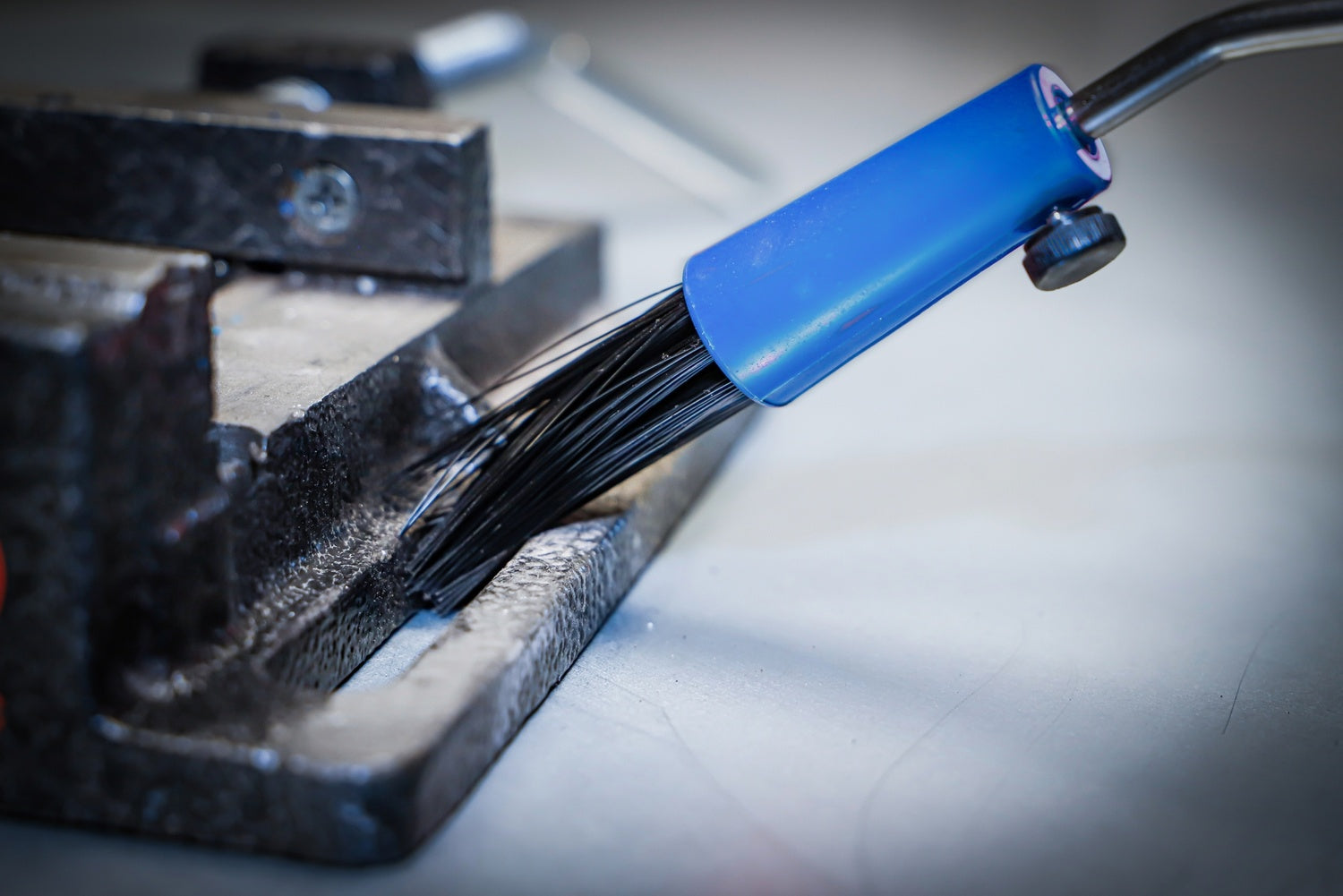 BGS 70972 Druckluft Ausblaspistole mit Pinsel und Bürste