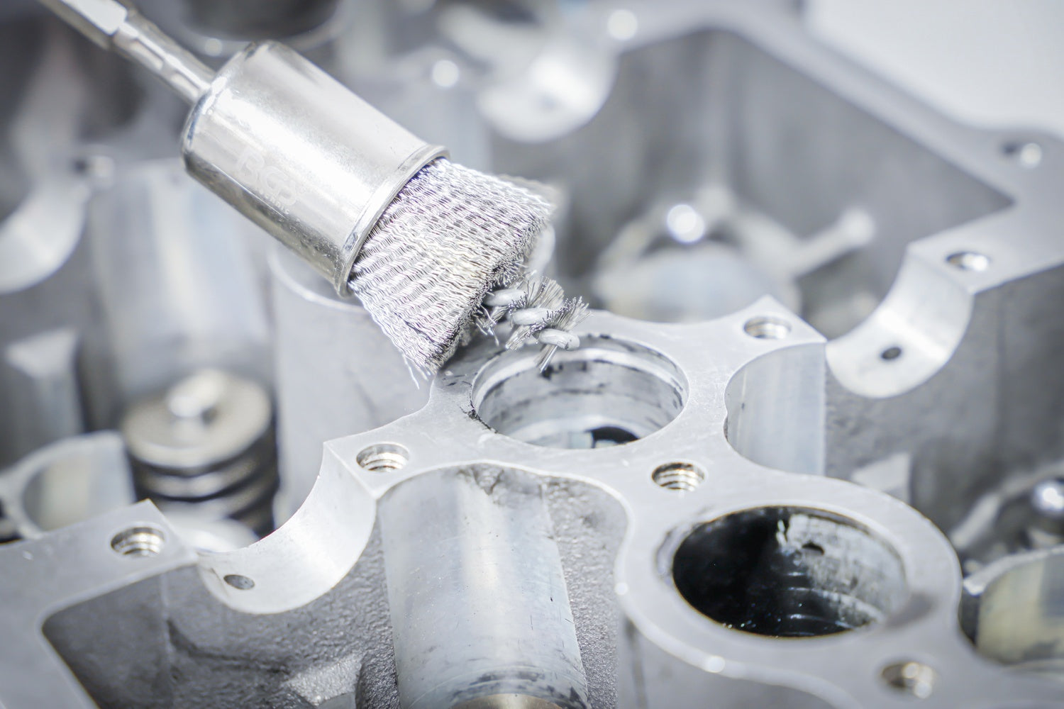 BGS 72098 Satz zum Reinigen von Injektorsitzen und Schächten Dieselmotoren