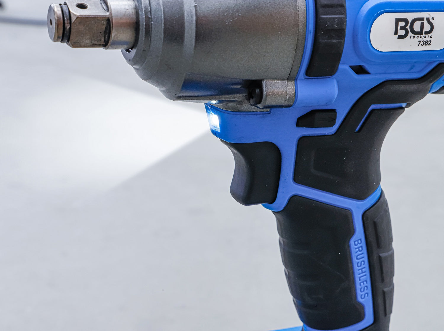 BGS 7362 Akku Schlagschrauber bürstenlos ohne Akku 400Nm 18 Volt