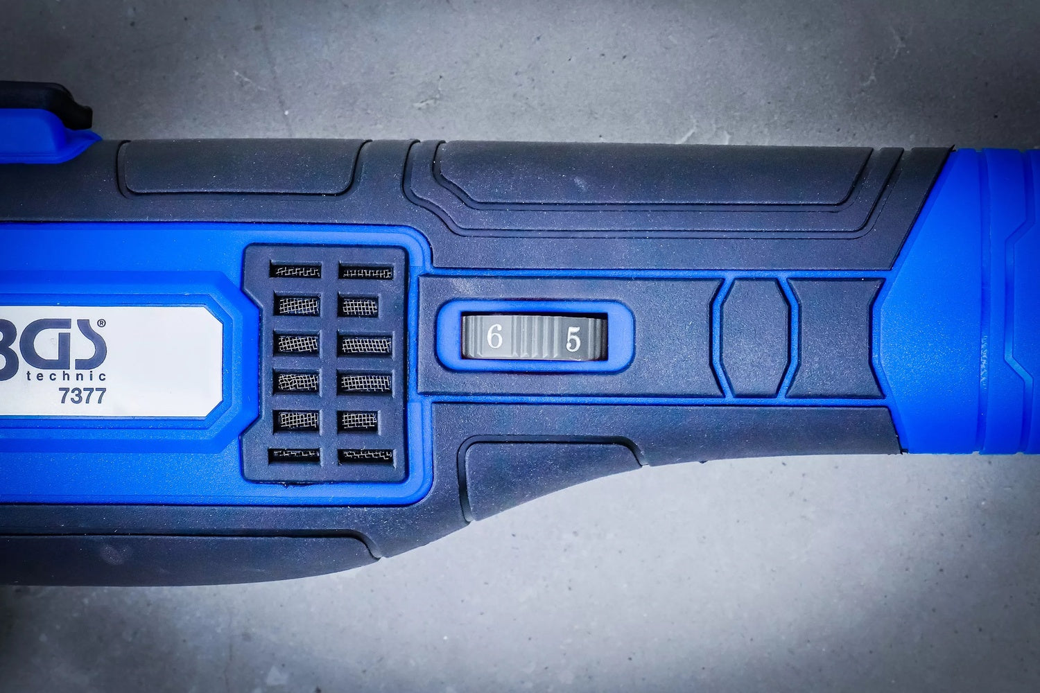 BGS 7396 Satz Akku Winkelschleifer bürstenlos mit Akku & Schnell Ladegerät 18 Volt