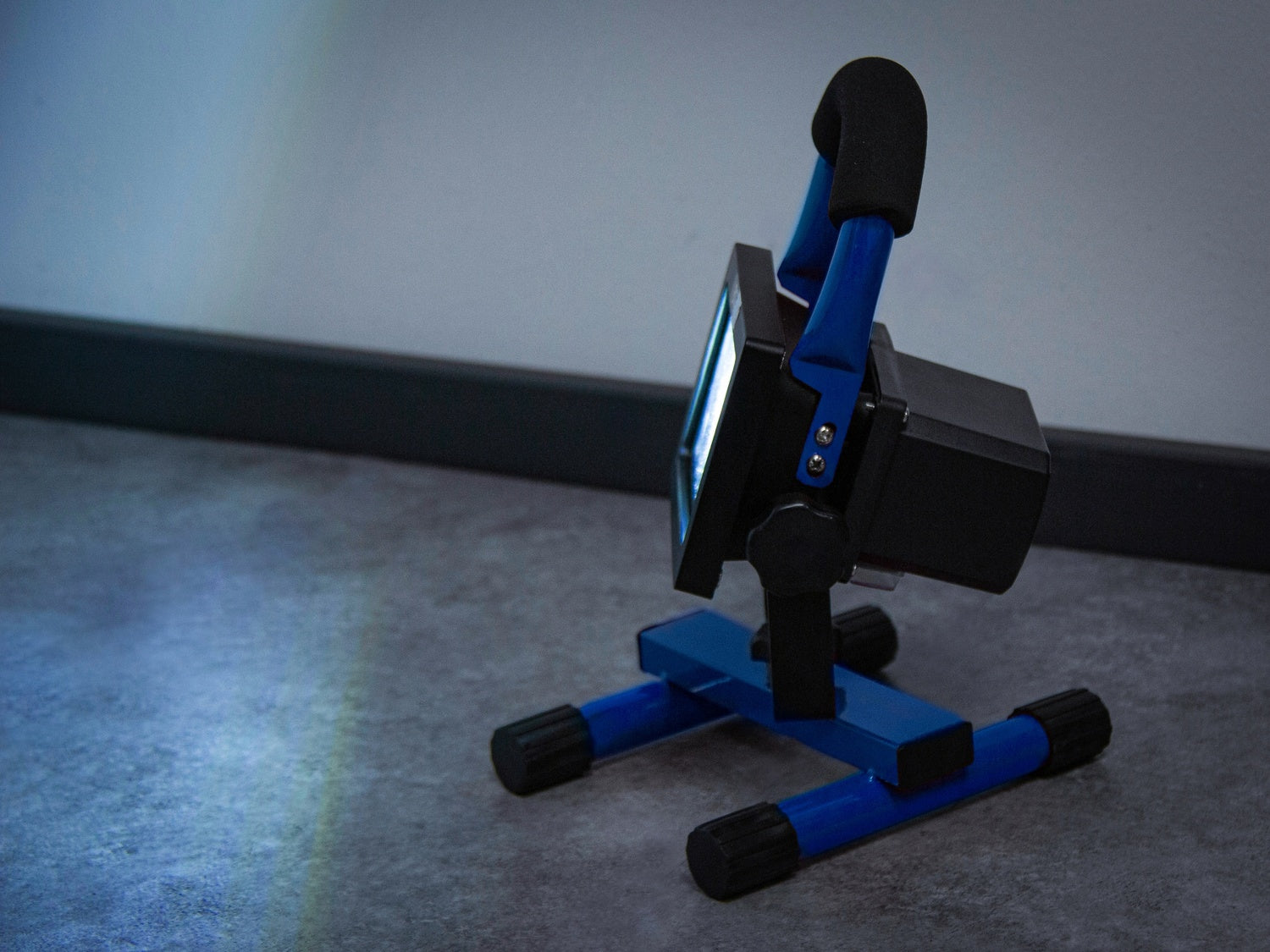 BGS 85340 Akku Arbeitsstrahler COB-LED 5 Watt energiesparend