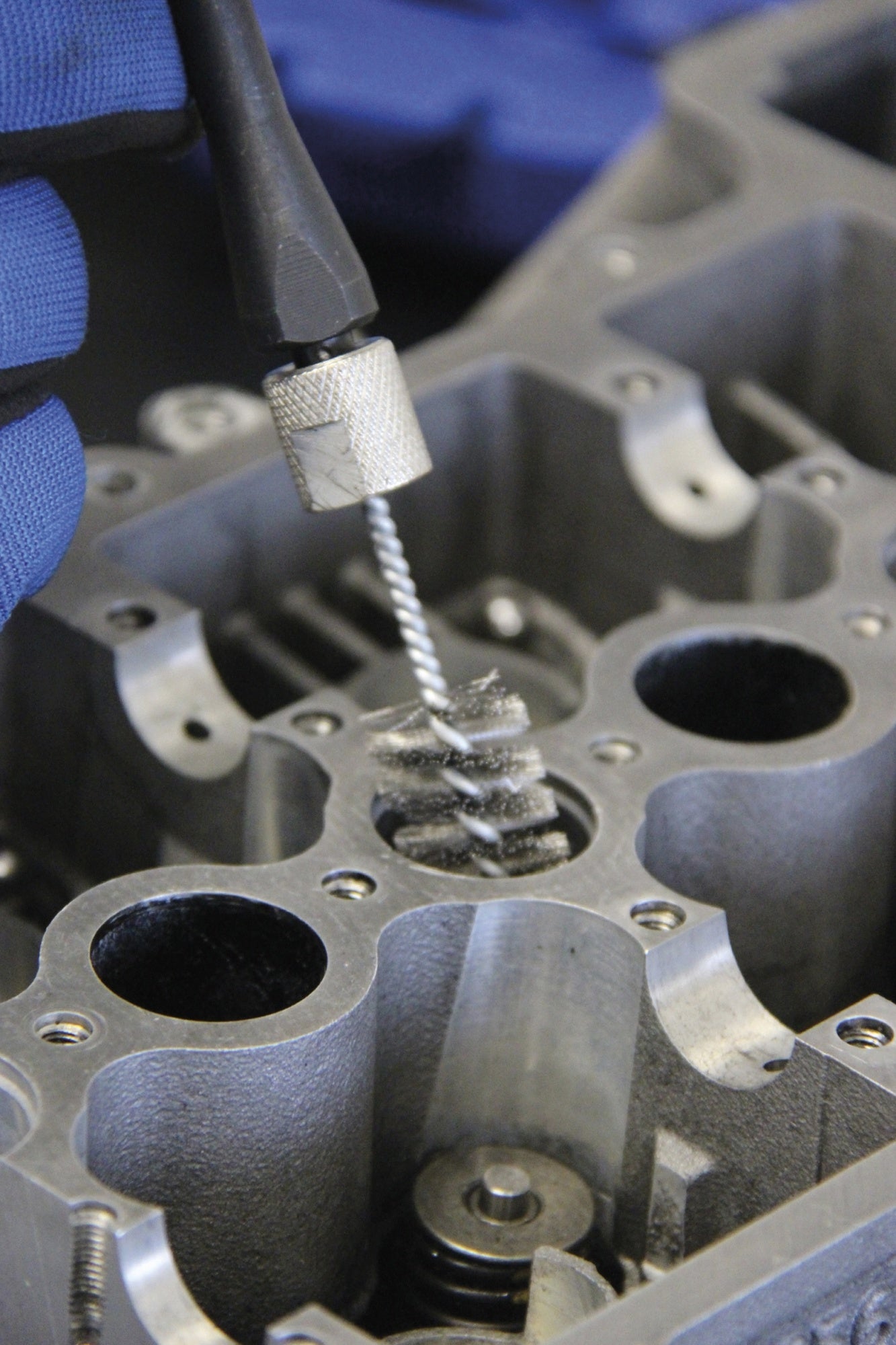 BGS 8723 Werkzeug zur Reinigung der Injektorensitze und Glühkerzenschächte