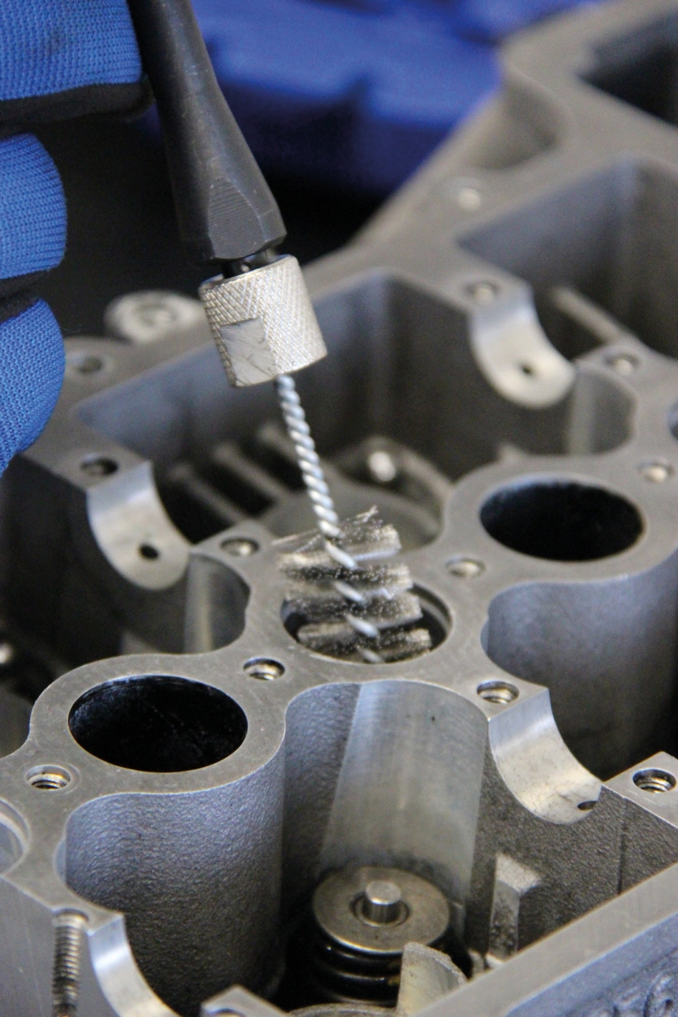 BGS 8723 Werkzeug zur Reinigung der Injektorensitze und Glühkerzenschächte