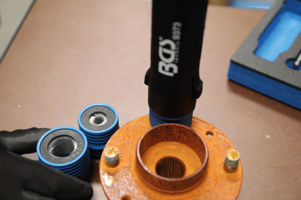 BGS 9373 Satz Reinigungsbürsten für Stehbolzen und Radmutternbolzen Werkstattwageneinlage 1/6