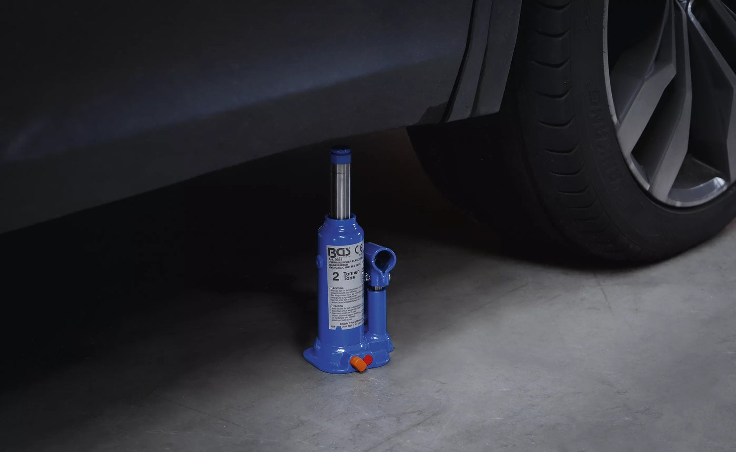 BGS 9881 Hydraulischer Wagenheber Flaschenheber für hohe Fahrzeuggewichte 2t