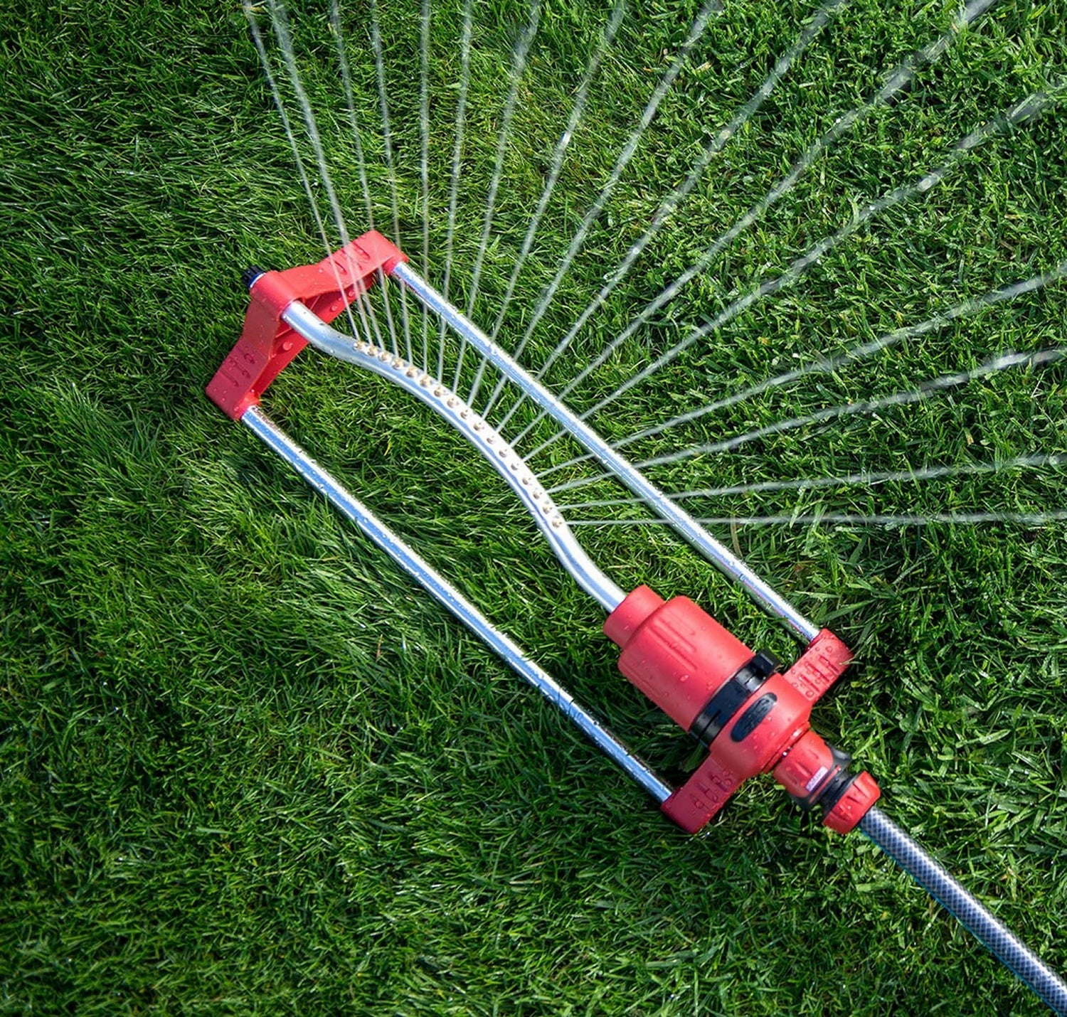 KREATOR KRTGR6521 oszillierender Flächenregner Viereckregner Rasensprenger bis 342m²