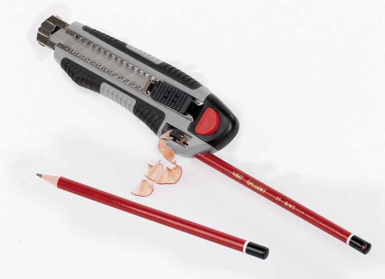 KREATOR KRT000304 Cuttermesser 18mm Klinge mit integriertem Anspitzer + Klingenspeicher