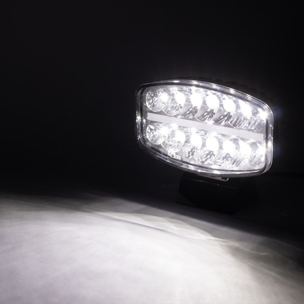 KAMAR L3419 LED Scheinwerfer Slim mit mittigem Positionslicht 10+14x LED 12/24 Volt