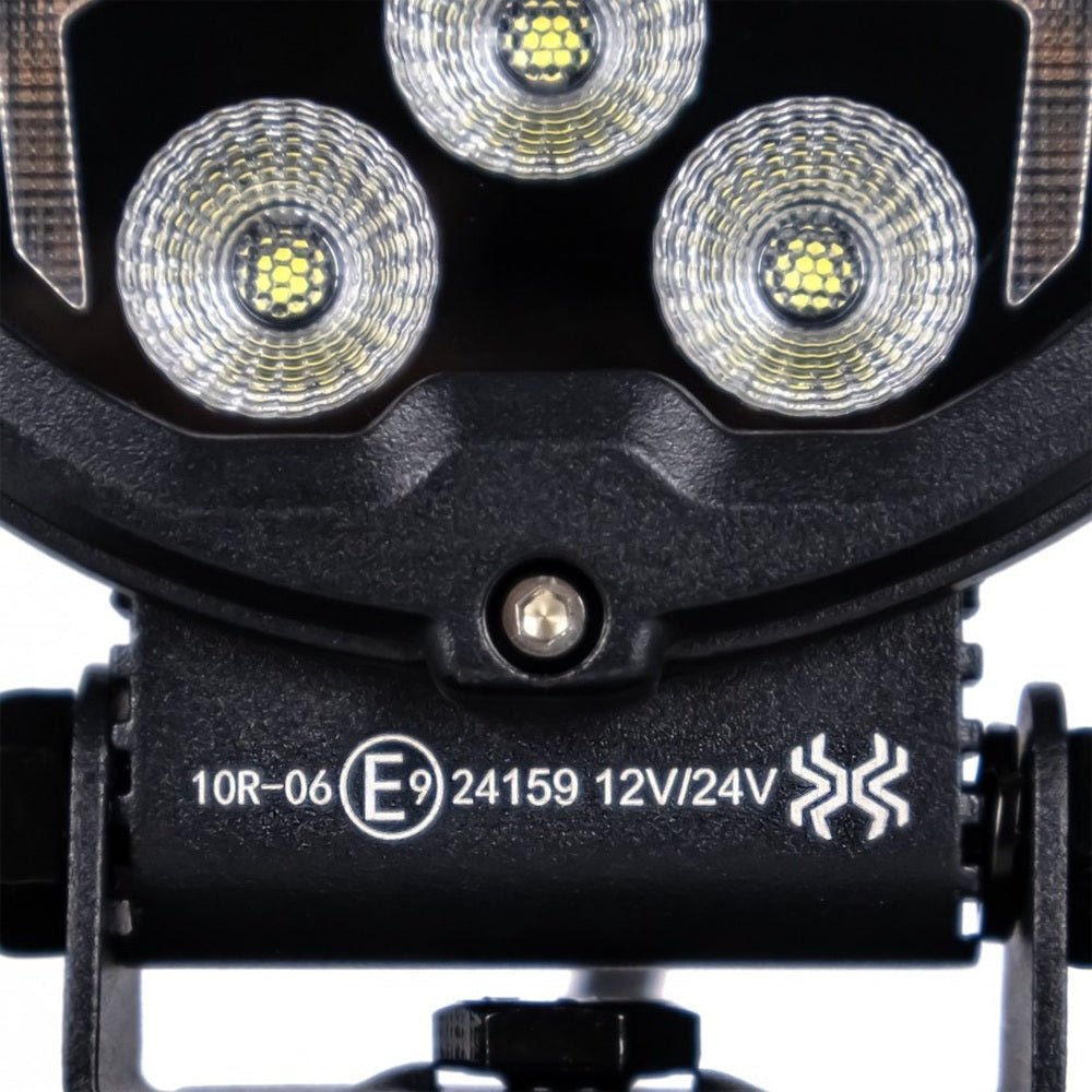 KAMAR L0196 LED Arbeitsscheinwerfer X-SPIDER 3 9x LED mit gelber LED-Lichtleiste 12/24 Volt