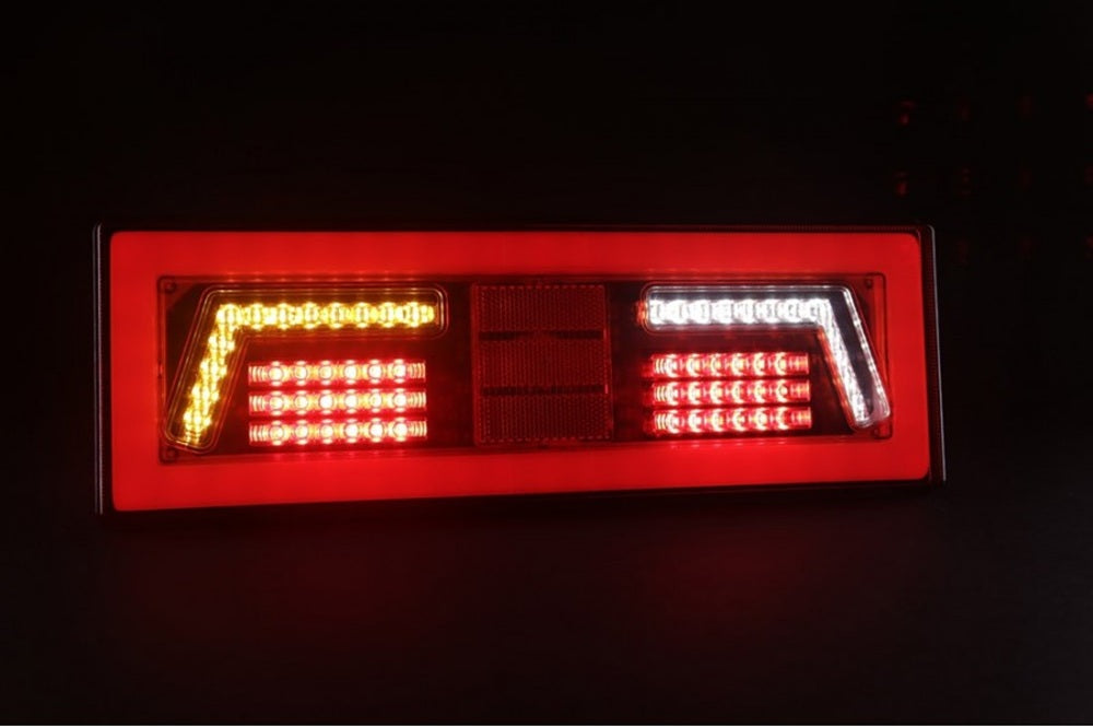 KAMAR L1828 LED Rückleuchte 102x LED links mit Kabel 12/24 Volt