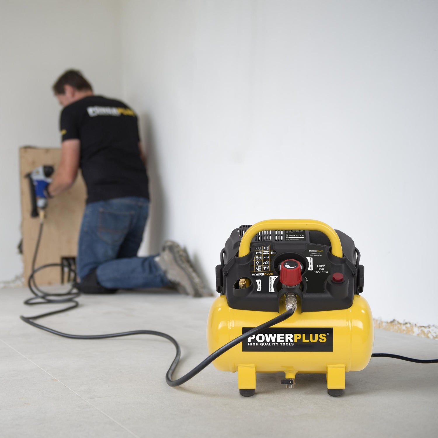 PowerPlus POWX1721 Druckluft Kompressor 6 Liter Kessel ölfrei tragbar 1100W max. 8 bar