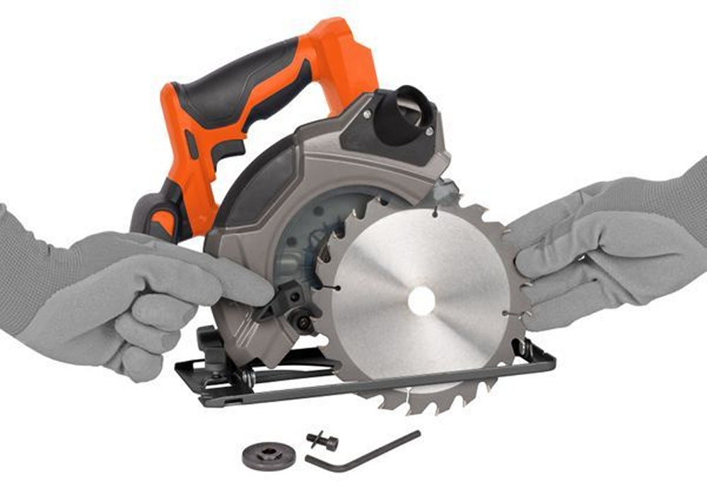 VARO POWDP25200 Powerplus Handkreissäge 20V Ø165mm mit Sägeblatt ohne Batterie und Ladegerät